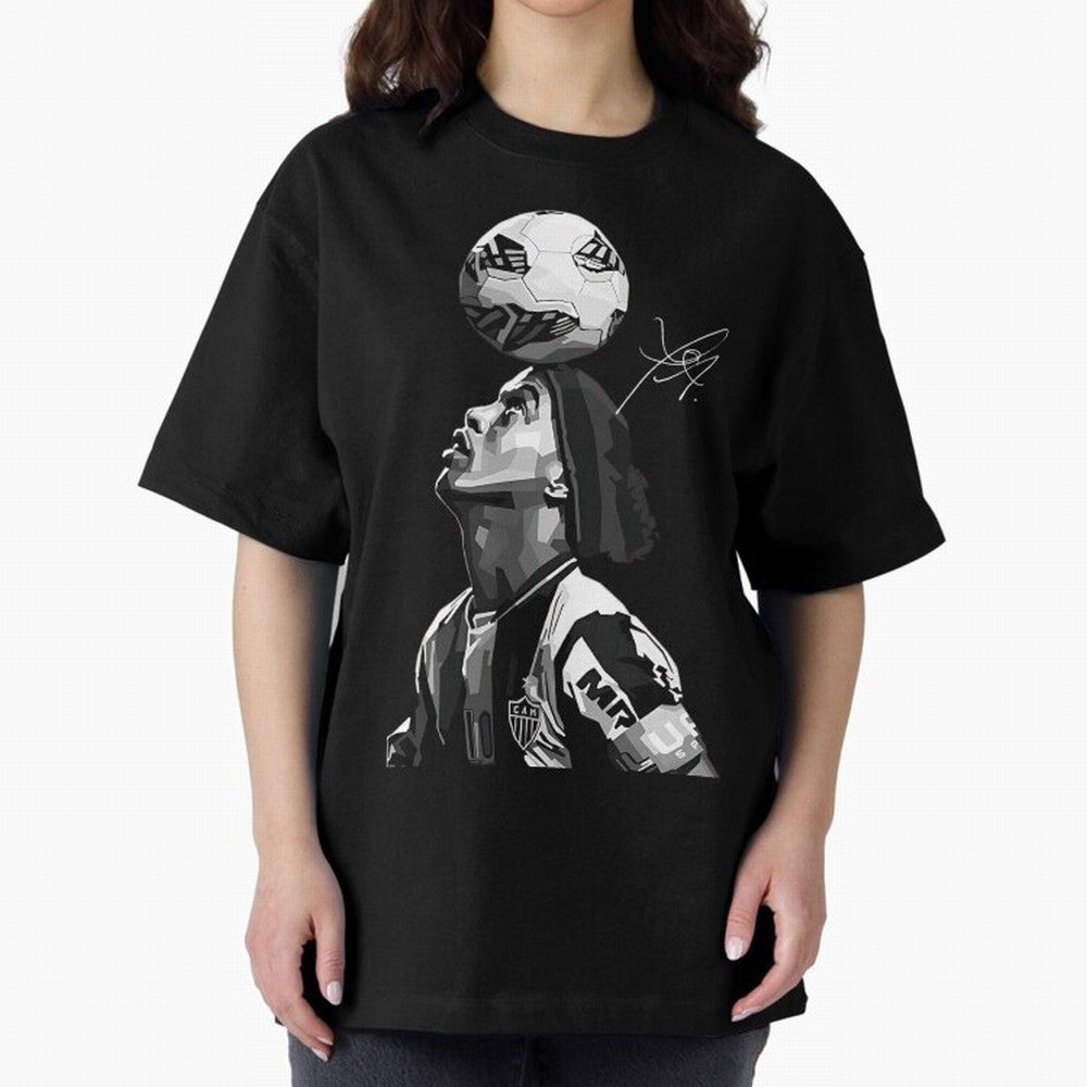 Ronaldinho - black white Oversized T-Shirt Support Iconic Players in Global Football Passion for FIFA World Cup 2026, Connected to Mbappe, Portugal, Football History, Final Match Energy, Crowd Noise and Once in a Lifetime Moments; Ideal for Fans