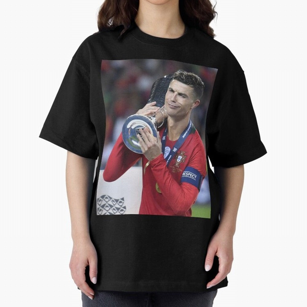 Todos Portugal 2019 CR7 Oversized T-Shirt Relive Legendary Nights from FIFA World Cup 2026 Group Stage Centered on Haaland, Portugal, Spain and Germany Energy, Champion Mindset, Group Stage Buzz, Knockout Tension and Passionate Fan Culture; Made