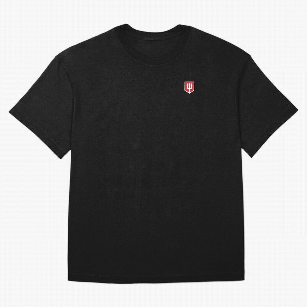 Manchester United Minimal Badge Oversized T-Shirt Bring Bold Fan Energy to Match Day Hype around FIFA World Cup 2026 USA Canada Mexico, Neymar, England, Classic Soccer Heritage, Championship Pressure, Fan Loyalty and International Pride; Perfect
