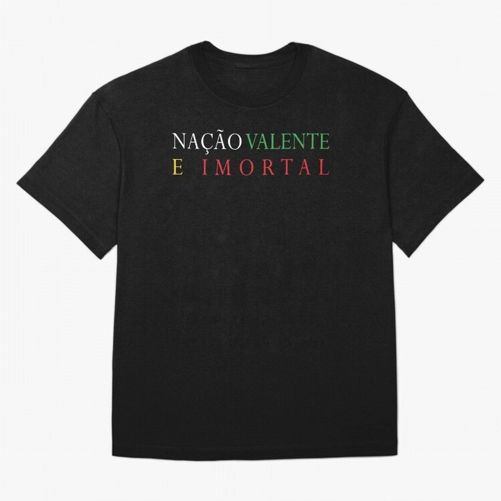 Na??o Valente e Imortal Portugal Oversized T-Shirt Join FIFA World Cup 2026 USA Canada Mexico Connected to Haaland, Portugal, Spain and Germany Energy, Vintage Soccer Flavor, Modern Football Stars, National Flags and Final Night Emotion; Created