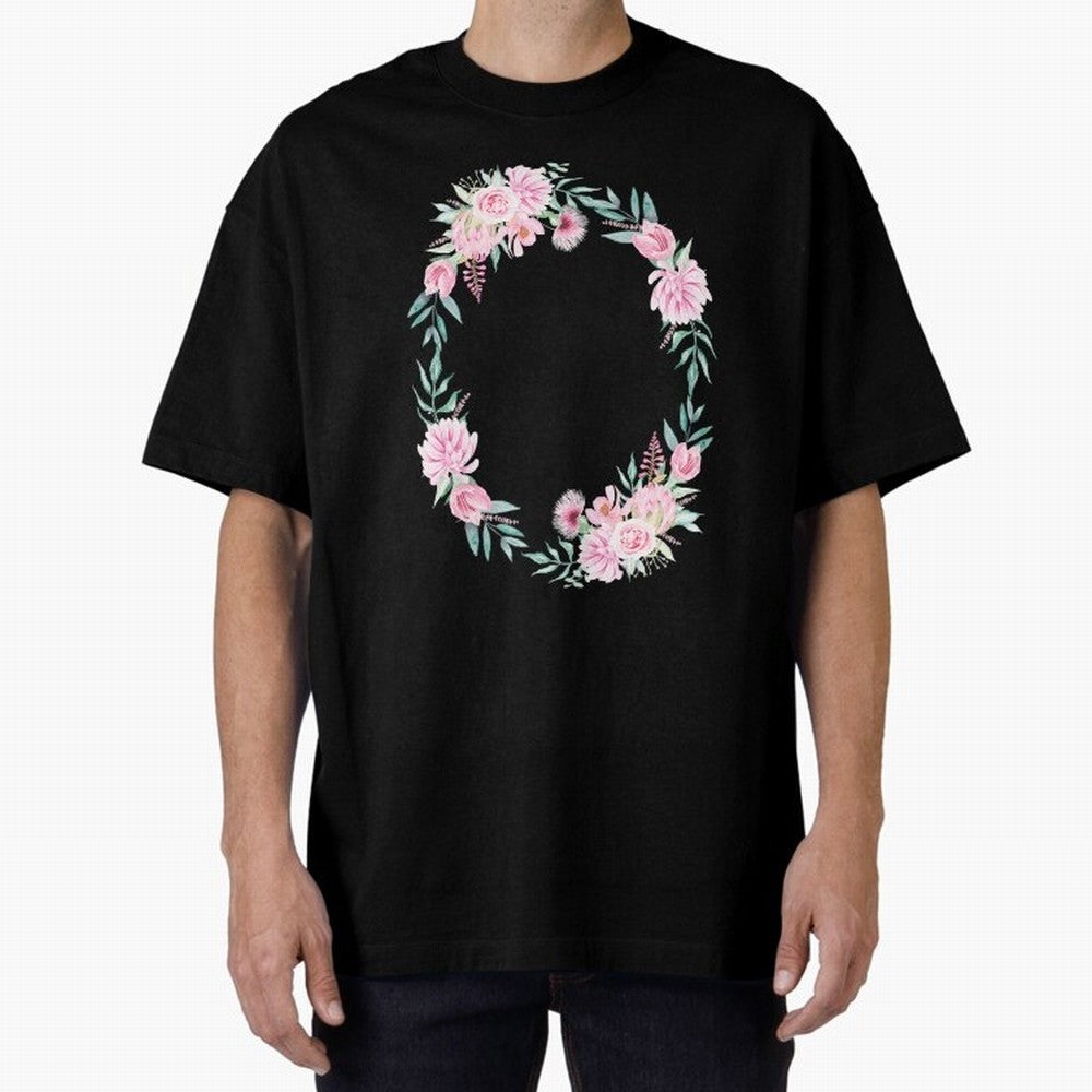 Proverbios 31:25 ¨C Est¨¢ vestida de fuerza y dignidad | Vers¨ªculo B¨ªblico Floral | Mujer de Fe Oversized T-Shirt Honor the Beautiful Game during FIFA World Cup 2026 USA Canada Mexico for Fans of Messi and Cristiano Ronaldo and Spain, Bringing