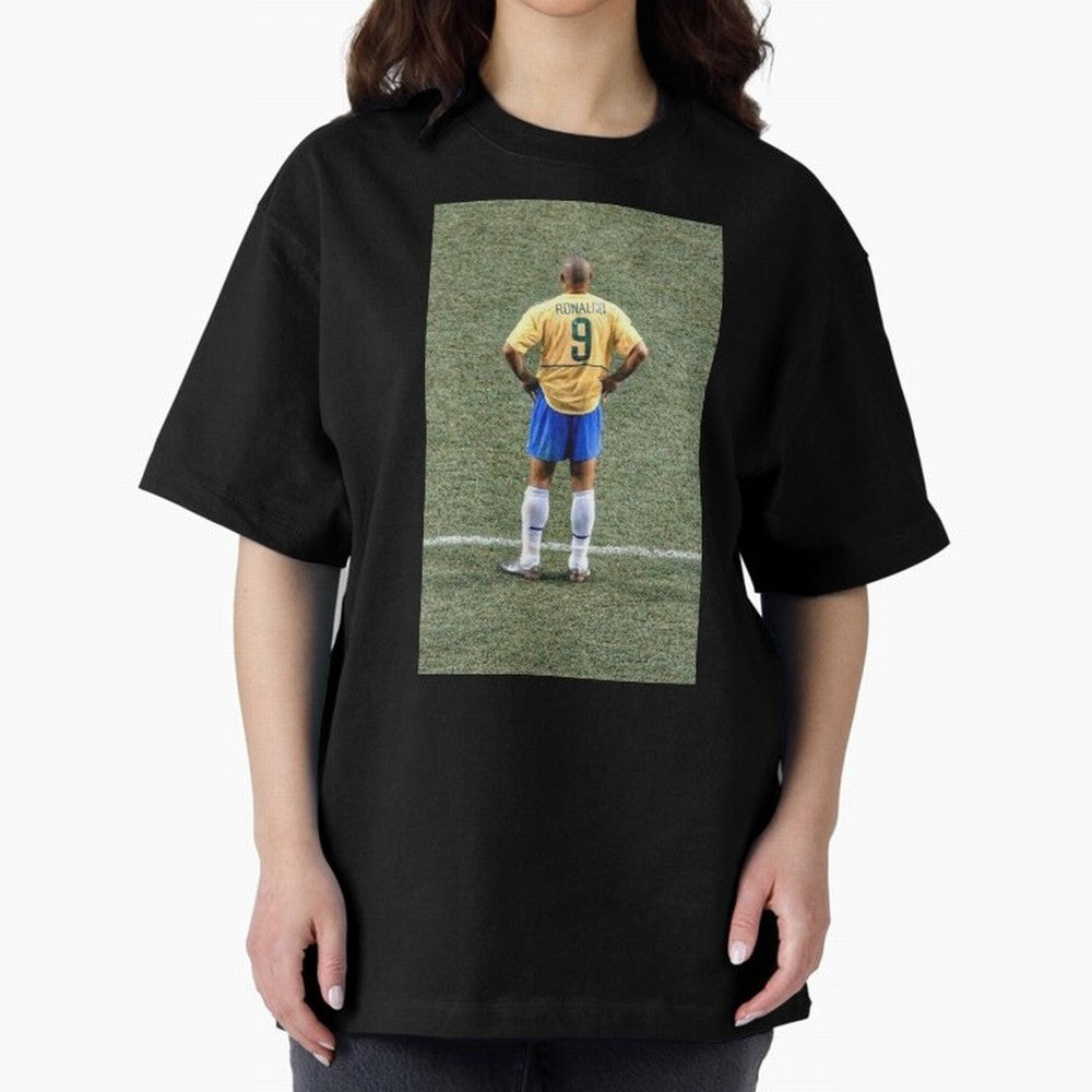 Illustration Ronaldo Luis Nazario de Lima Oversized T-Shirt Represent Fans Who Live for FIFA World Cup 2026 Group Stage with Haaland and Mbappe, Argentina, France and Brazil Energy, Match Day Excitement, Supporter Culture, Golden Goals and Global
