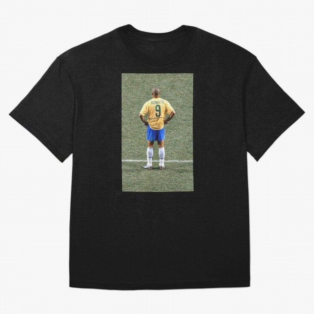 Illustration Ronaldo Luis Nazario de Lima Oversized T-Shirt Represent Fans Who Live for FIFA World Cup 2026 Group Stage with Haaland and Mbappe, Argentina, France and Brazil Energy, Match Day Excitement, Supporter Culture, Golden Goals and Global