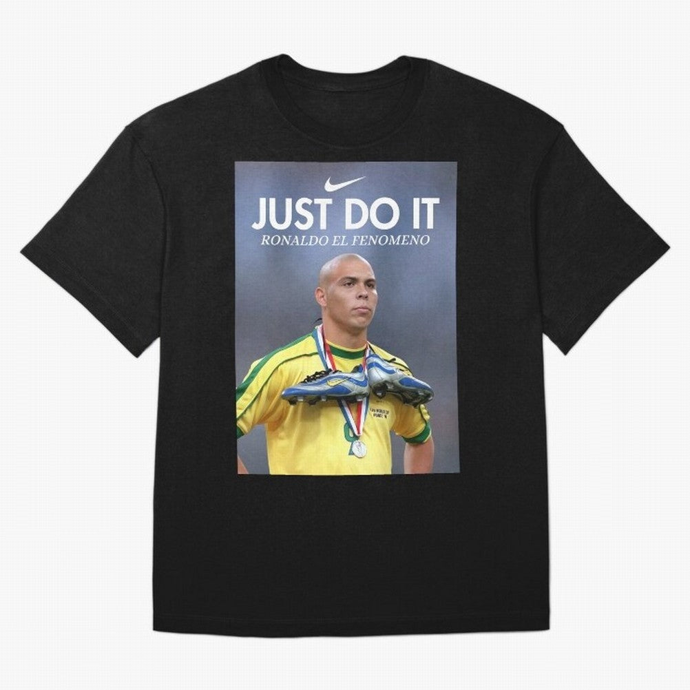 Ronaldo Fenomeno, Ronaldo Nazario Poster, Vintage Sports Decor, Living Room Decor For Walls, Sports Bedroom Decor, Game Room Decor, R9 Oversized T-Shirt Celebrate Rivalries and Pride in Global Football Passion for FIFA World Cup 2026 USA Canada