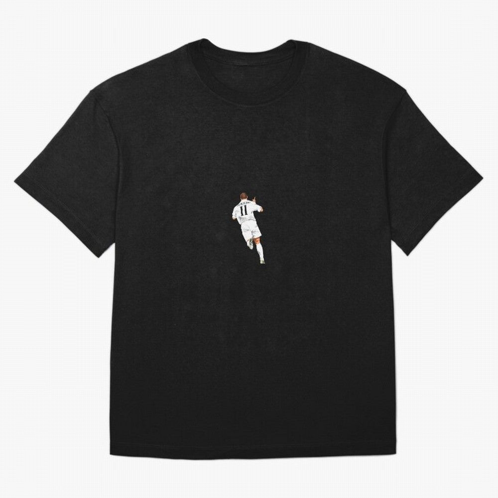 Ronaldo Nazario Minimalist Oversized T-Shirt Showcase FIFA World Cup 2026 Inspired by Messi, Argentina Energy, Worldwide Fan Energy, Dramatic Goals, Stadium Lights and Championship Celebrations; Perfect for Supporters Who Want Bold Football Energy,