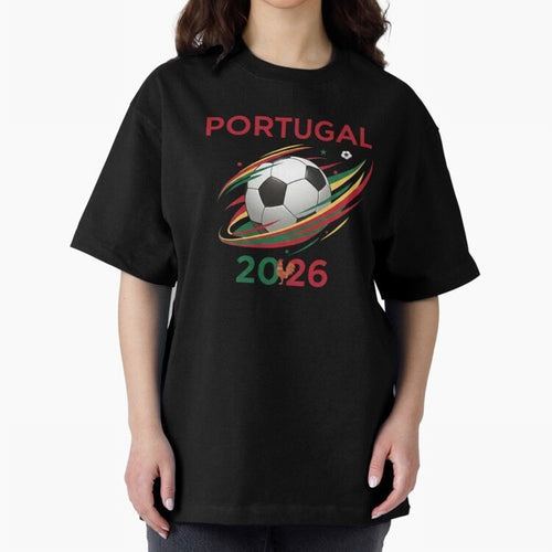 Camiseta Portugal 2026 - Bola de Futebol e Design Galo de Barcelos. Oversized T-Shirt Bring FIFA World Cup 2026 Centered on Messi, Neymar and Mbappe, Argentina, France and Brazil Energy, Global Supporter Spirit, Legendary Goals, National Colors and