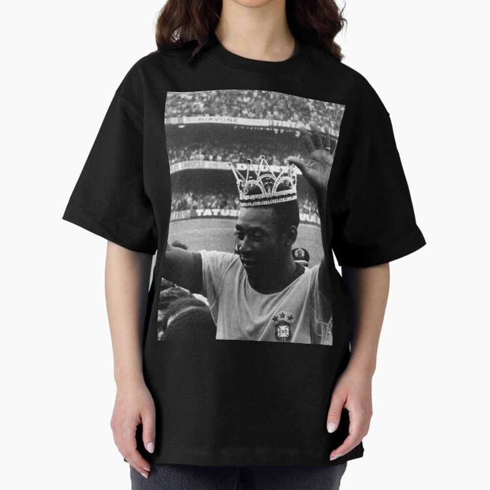 Pel¨¦ wears the crown Classic T-Shirt Bring World Football Passion into Global Football Passion for FIFA World Cup 2026, Celebrating CR7 and Messi, Argentina and Brazil, Football Passion, Legendary Performances, Festival Vibes and Supporter