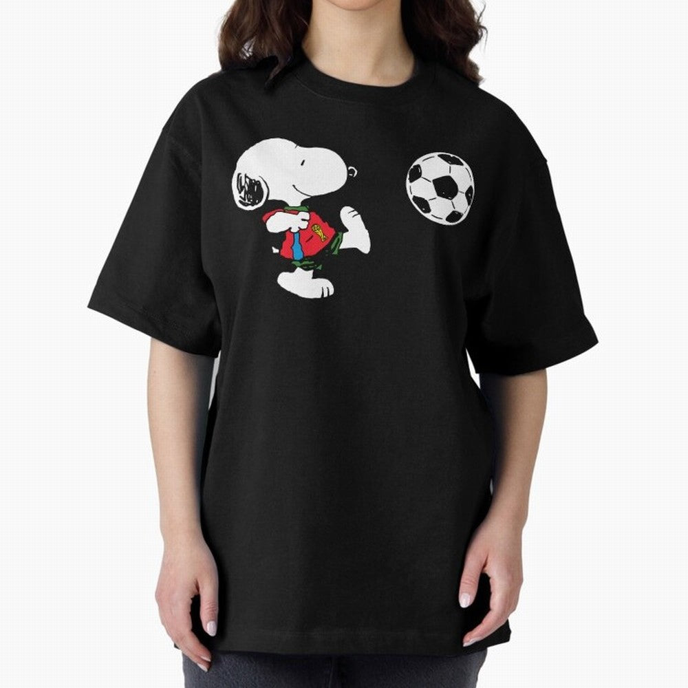 SNOOPY Football - FIFA World Cup 2026 Oversized T-Shirt Build FIFA World Cup 2026 Group Stage for Fans of Cristiano Ronaldo and England and Germany, Bringing Vintage Soccer Flavor, Modern Football Stars, National Flags and Final Night Emotion;
